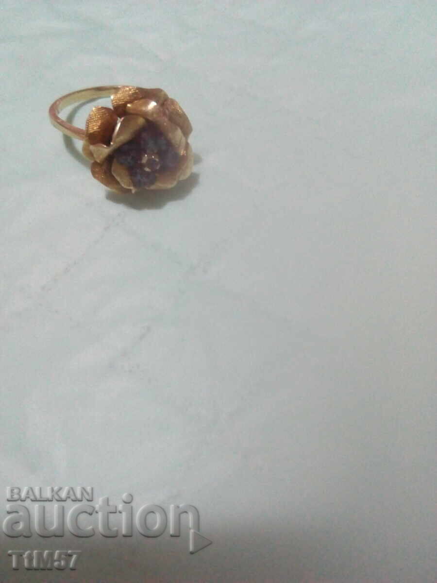 Аукцион златен пръстен с диаманти Аукцион златен пръстен с диаманти