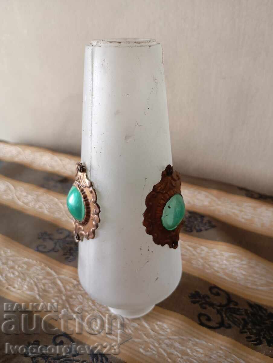 Sticlă veche pentru lampă cu preț 40.00 BGN | € 20.45