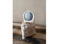 Cutie veche de bijuterii cu oglindă