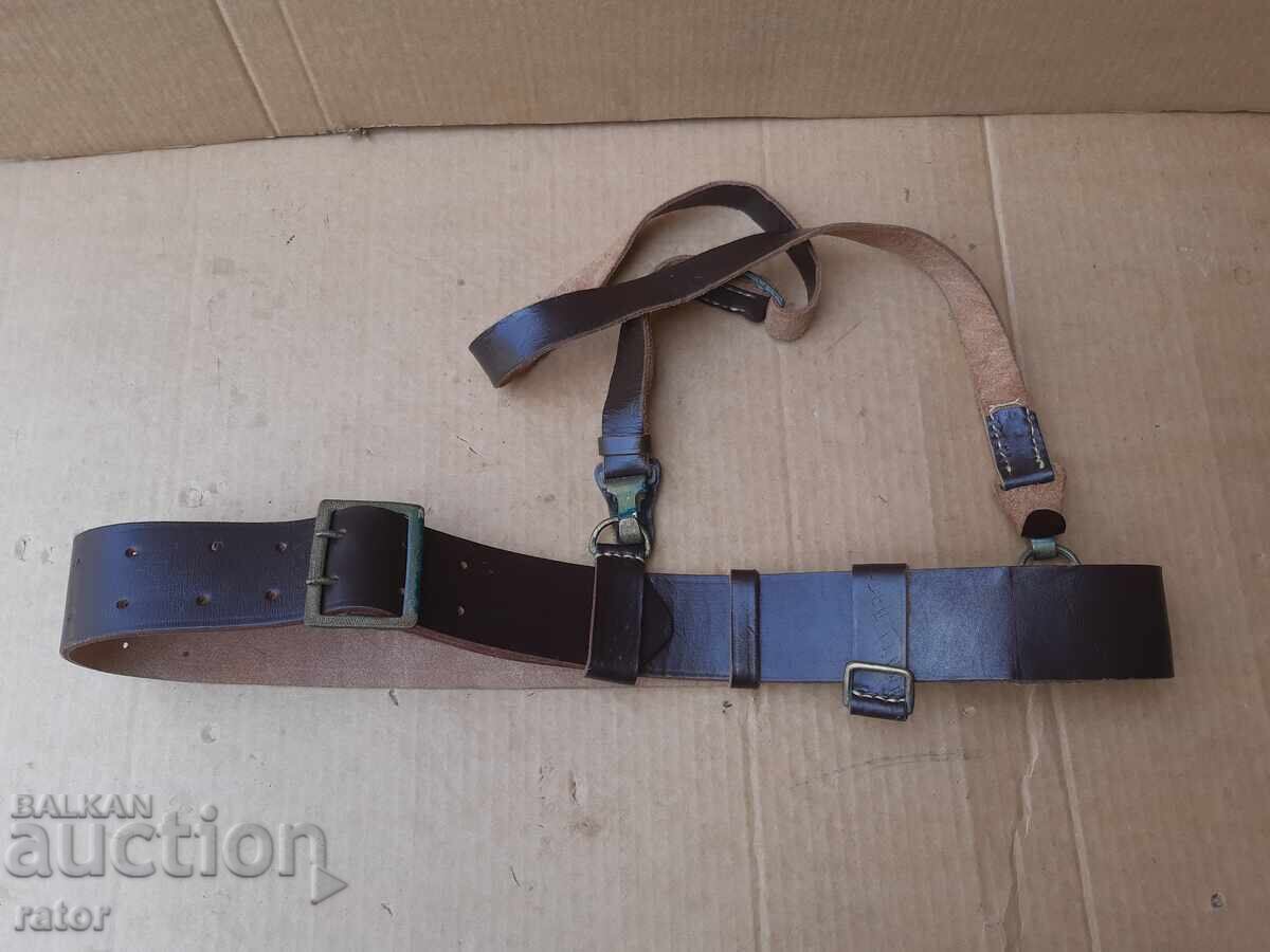 Centură de ofițer de paradă militară veche cu spadă, uniformă