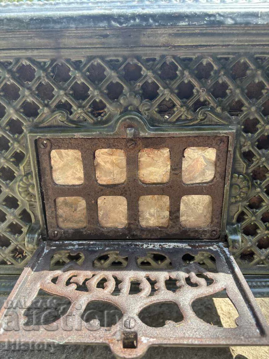 Auction  Antique Godin Stove