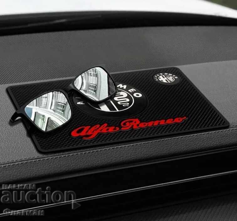 Livrarea Covoraș de bord pentru ”Alfa Romeo”