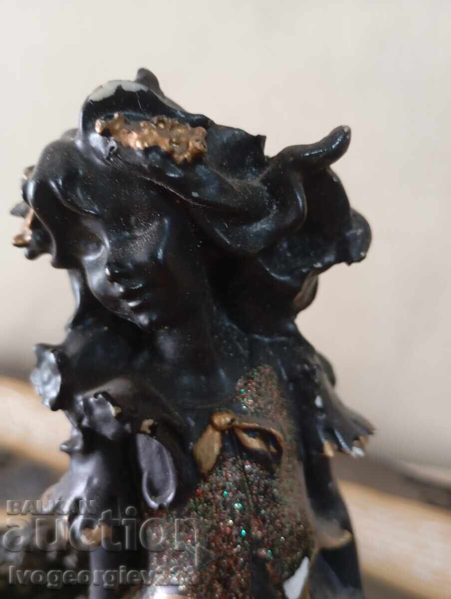 A figurine with price 14.00 BGN | € 7.16