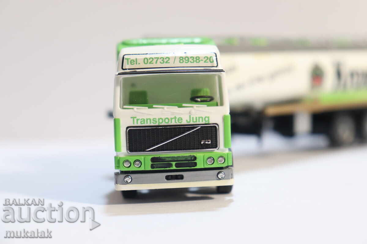 HERPA H0 1/87 VOLVO TANKER TRUCK MODEL TIR - 5