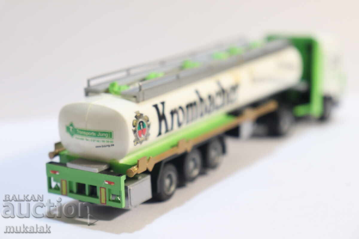 HERPA H0 1/87 VOLVO TANKER TRUCK MODEL TIR - 7