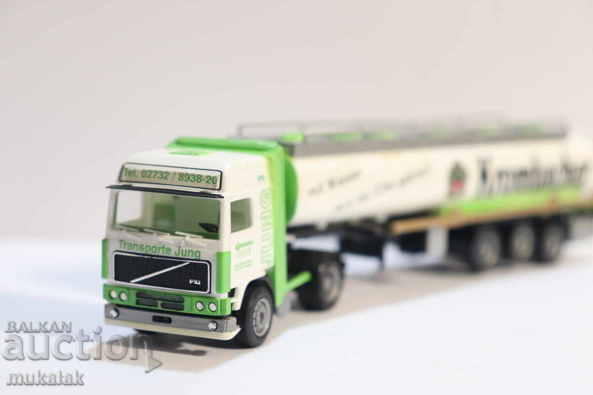 HERPA H0 1/87 VOLVO TANKER TRUCK MODEL TIR