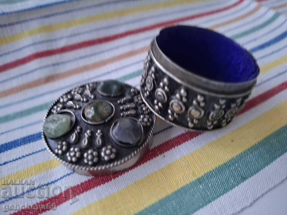 Παράδοση Vintage μεταλλικό κουτί κοσμημάτων Παράδοση Vintage μεταλλικό κουτί κοσμημάτων