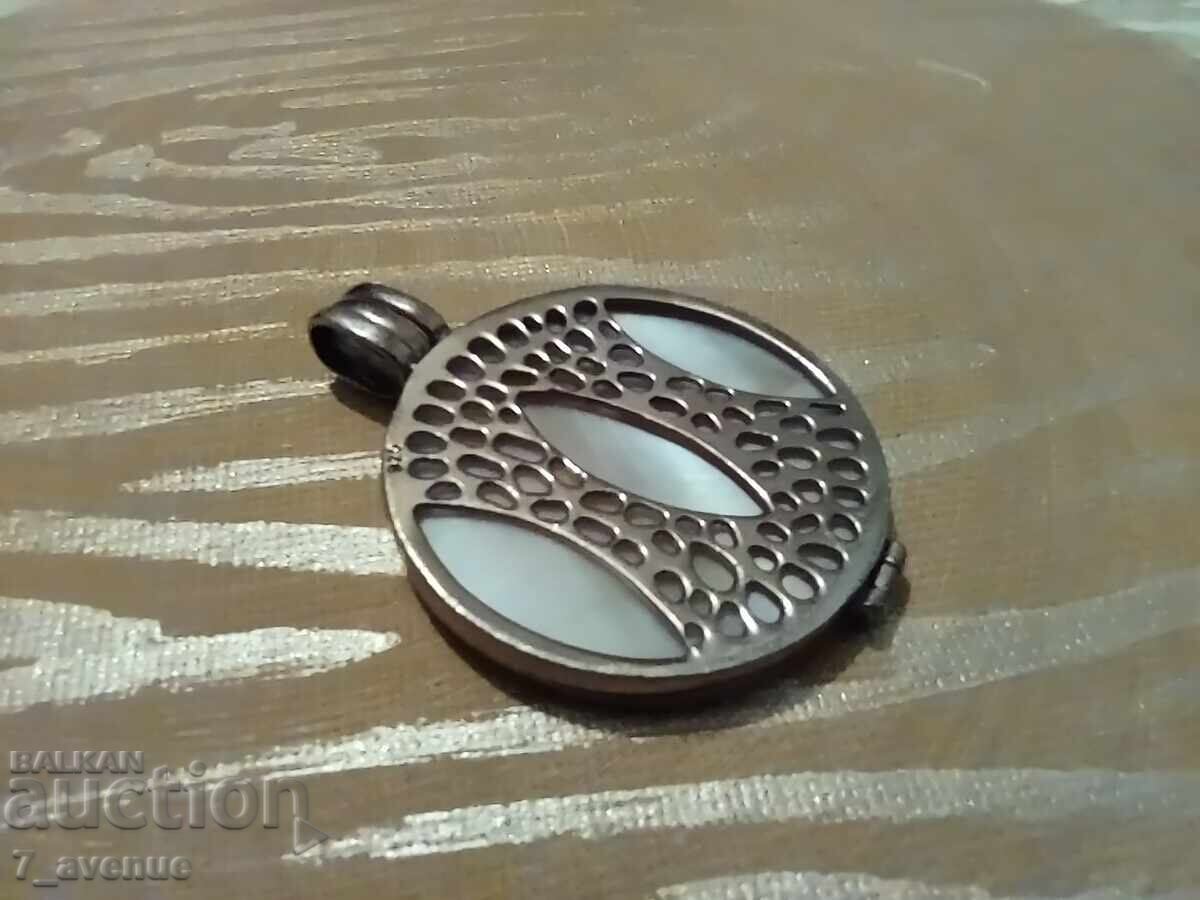 Δημοπρασία Μετάλλιο ασήμι και φίλντισι, 23.06.25