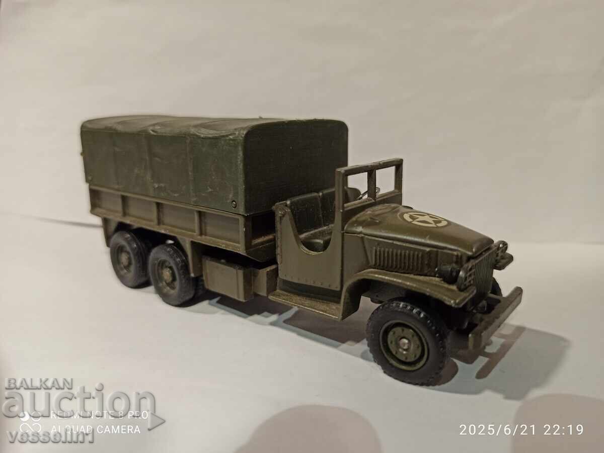 Стар военен камион solido на американската армия с цена 30.00 лв. | € 15.34