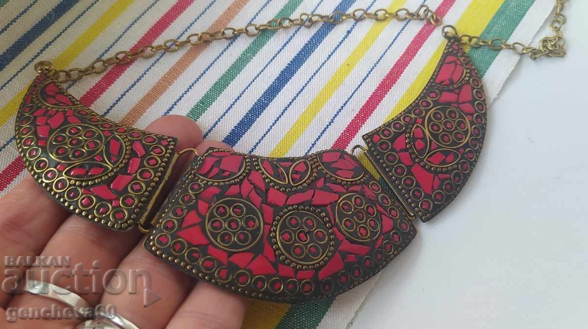 Licitație Colier din pietre naturale, jasp mozaic tibetan Licitație Colier din pietre naturale, jasp mozaic tibetan