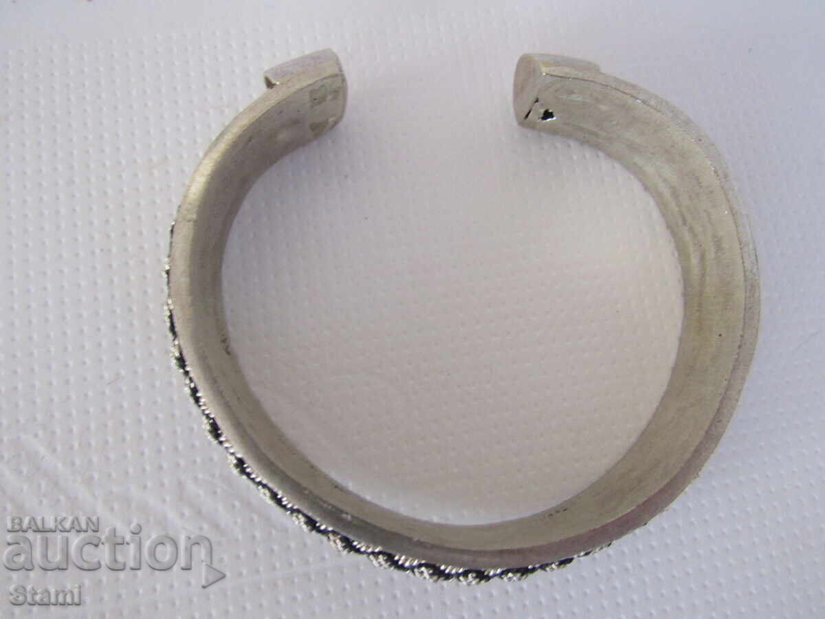 Auction  Silver bracelet with giraffe hair from Ethiopia