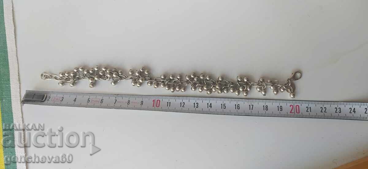 Auction  Vintage silver Cha Cha style bracelet