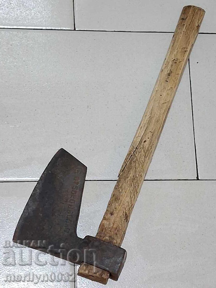 Δημοπρασία Παλιό τσεκούρι με λαβή ΝΠΔ, τσεκούρι, μαχαίρι