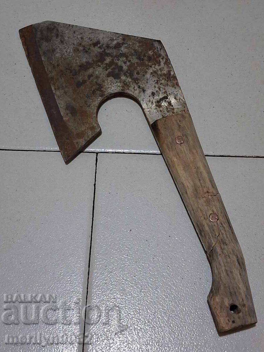 Παλιό τσεκούρι σατύριο τσεκούρι εργαλείο σφυρήλατο σίδηρο