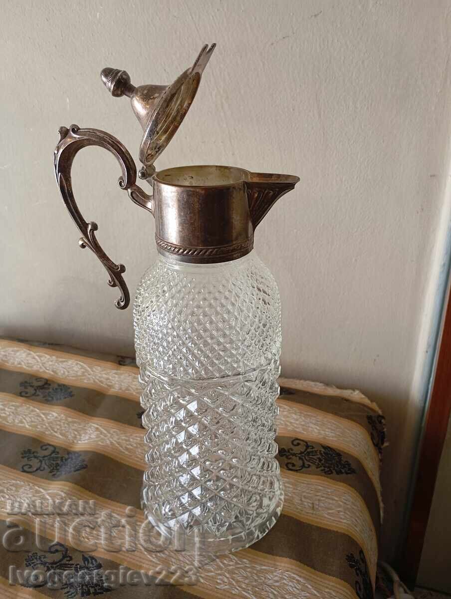 Livrarea Decantor de cristal vintage Livrarea Decantor de cristal vintage