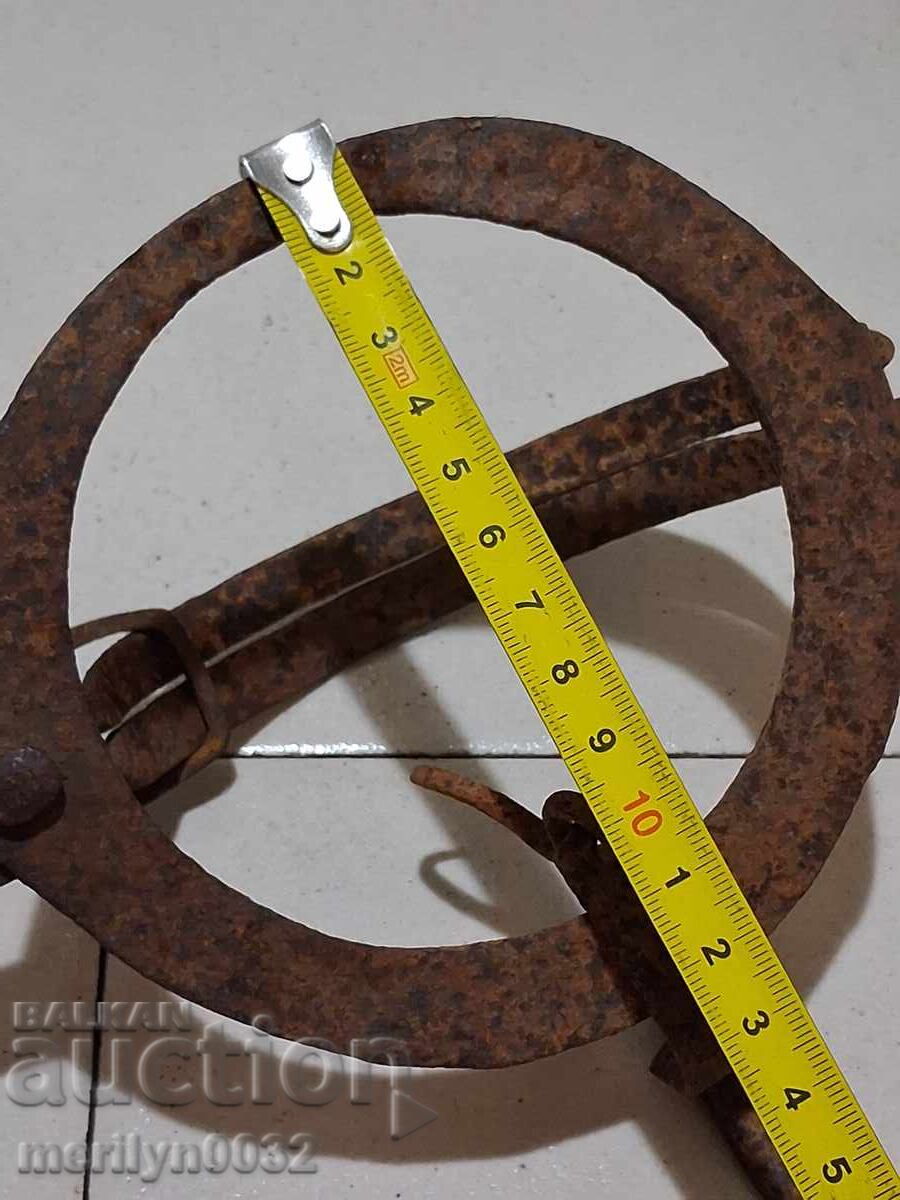 Livrarea Capcană veche forjată manual, fier forjat
