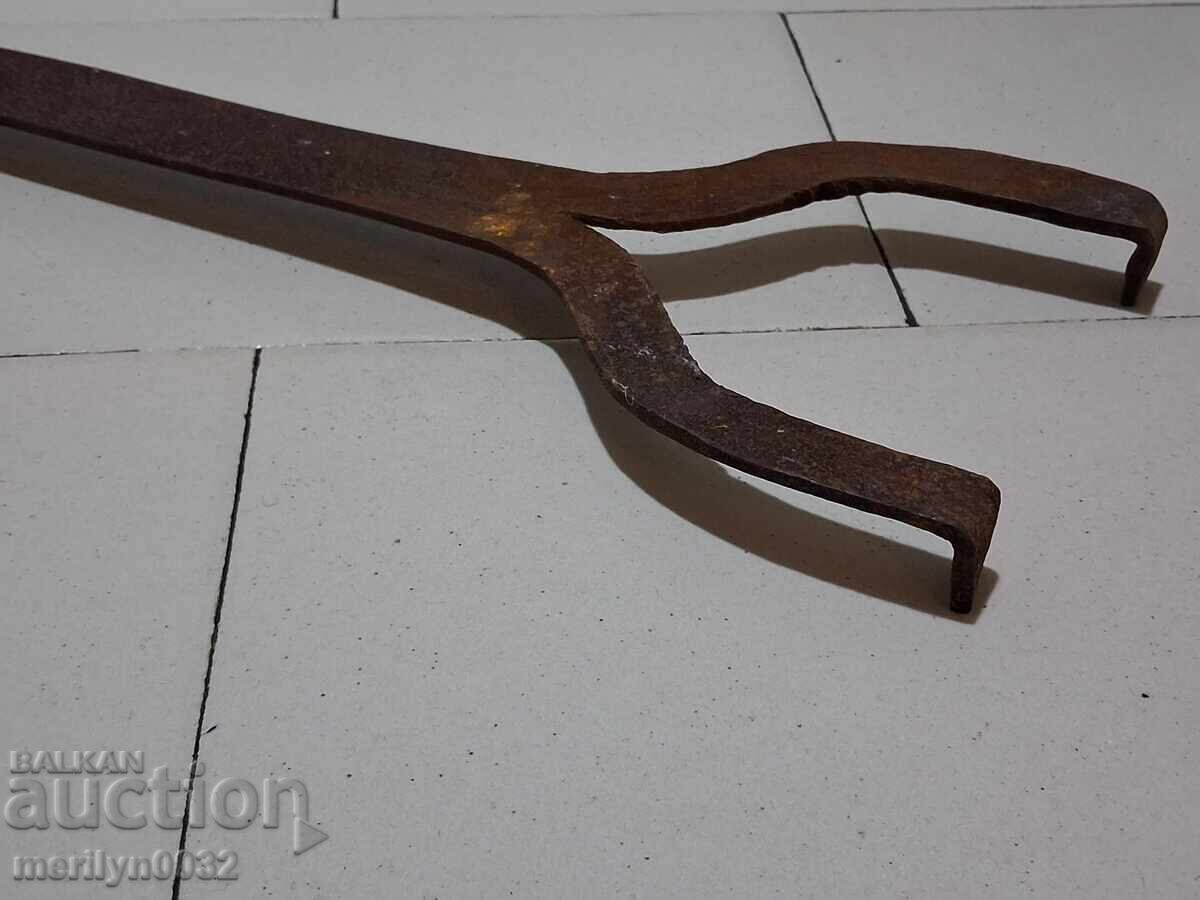 Доставка на Стар ръчно кован налбантски инструмент ковано желязо Доставка на Стар ръчно кован налбантски инструмент ковано желязо