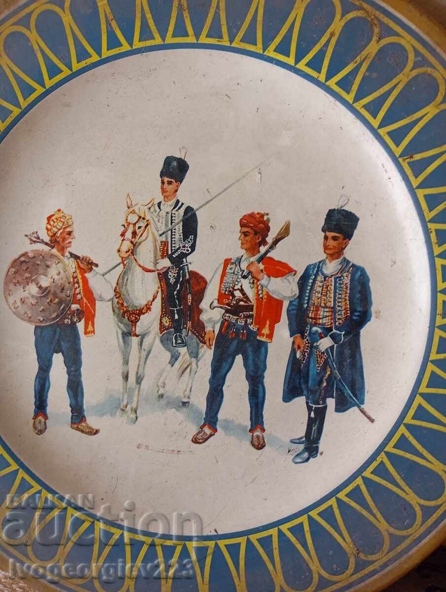 Стара чиния за декорация с цена 12.00 лв. | € 6.14 Стара чиния за декорация с цена 12.00 лв. | € 6.14