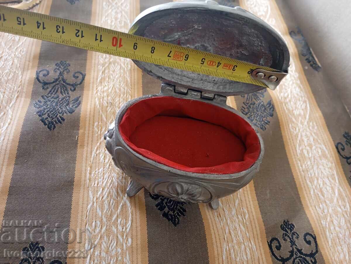 Cutie veche de bijuterii - 5