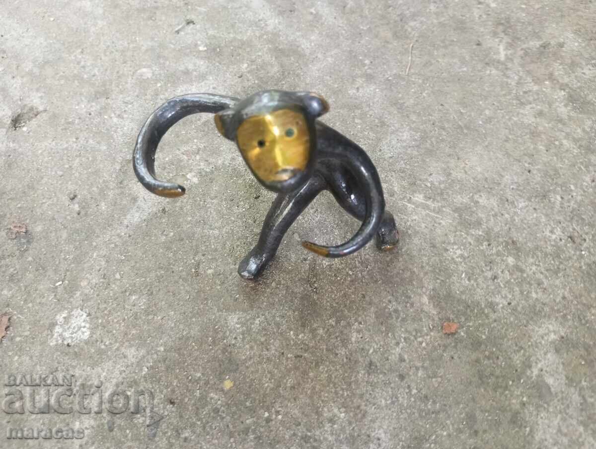 Brass figure with price 12.00 BGN | € 6.14 Brass figure with price 12.00 BGN | € 6.14