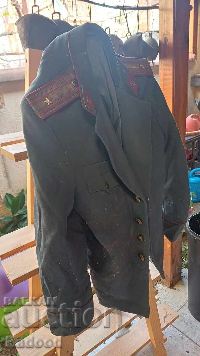 Δημοπρασία Στολή και δώρο καπέλο