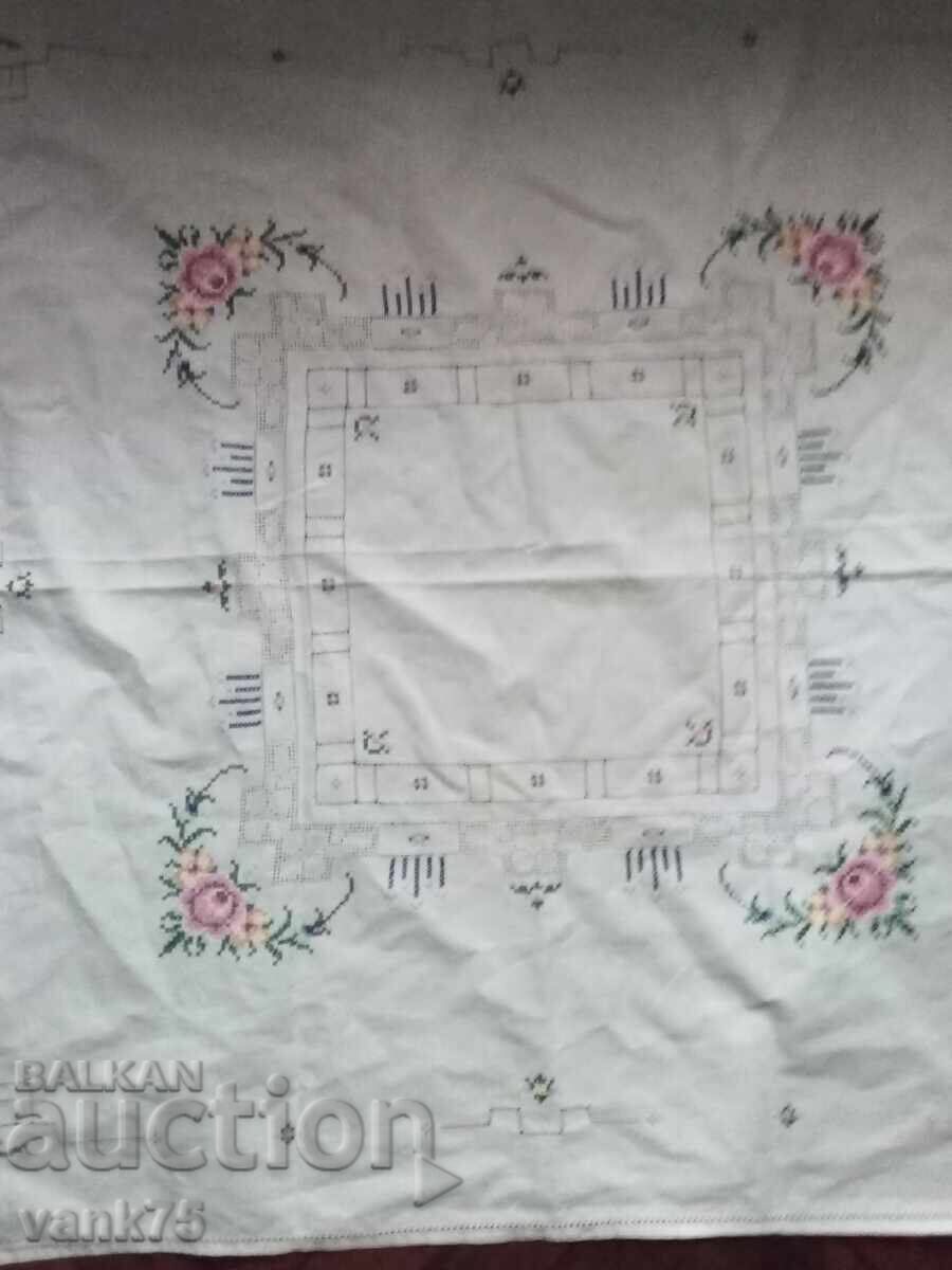 Аукцион Ръчно бродирани карета