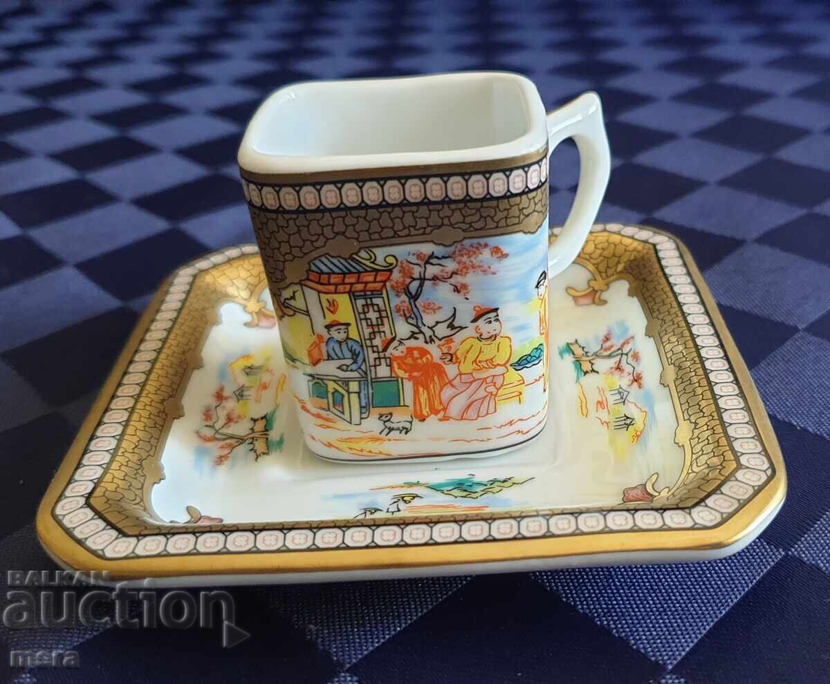 Μικρό πορσελάνινο ιαπωνικό συλλεκτικό σετ