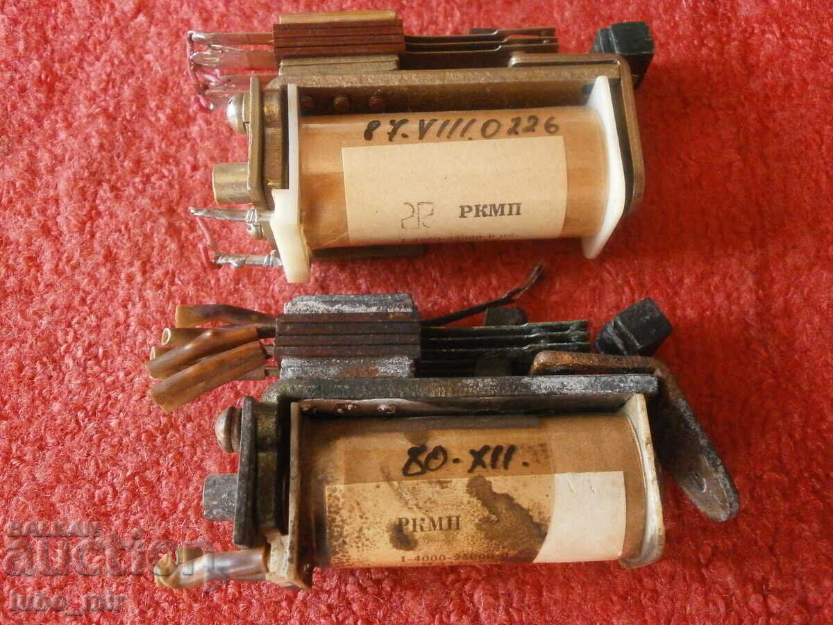 ELECTRONIC SCRAP - RELAYS - PLATINUM