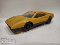 Mașinuță de plastic veche bulgărească cu mecanism de fricțiune soc