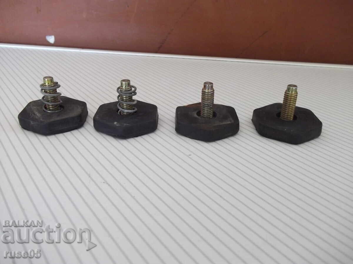 4 τμχ. ρυθμιζόμενα αποστάτες για ανύψωση πλυντηρίων και λοιπά με τιμή 5.00 BGN | € 2.56