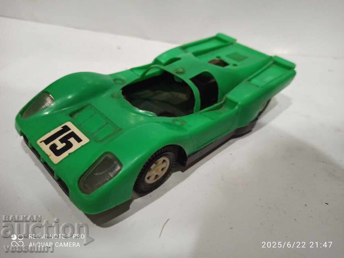 Cărucior vechi bulgăresc de Silistra cu mecanism de fricțiune