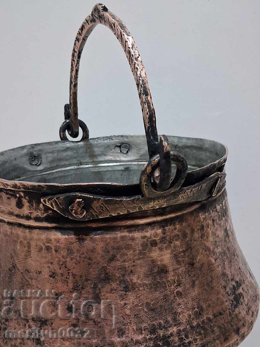 Delivery of Old copper jug, copper kettle Delivery of Old copper jug, copper kettle