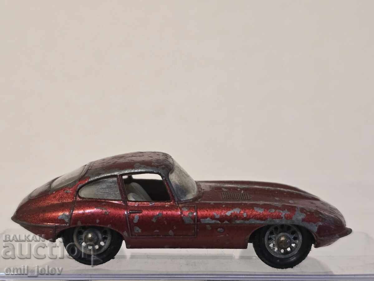 MATCHBOX LESNEY - 32B Jaguar "E" type 1962-1967 year with price 18.99 BGN | € 9.71