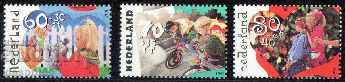 1991. Olanda. Ai grijă de copii. 1991. Olanda. Ai grijă de copii.