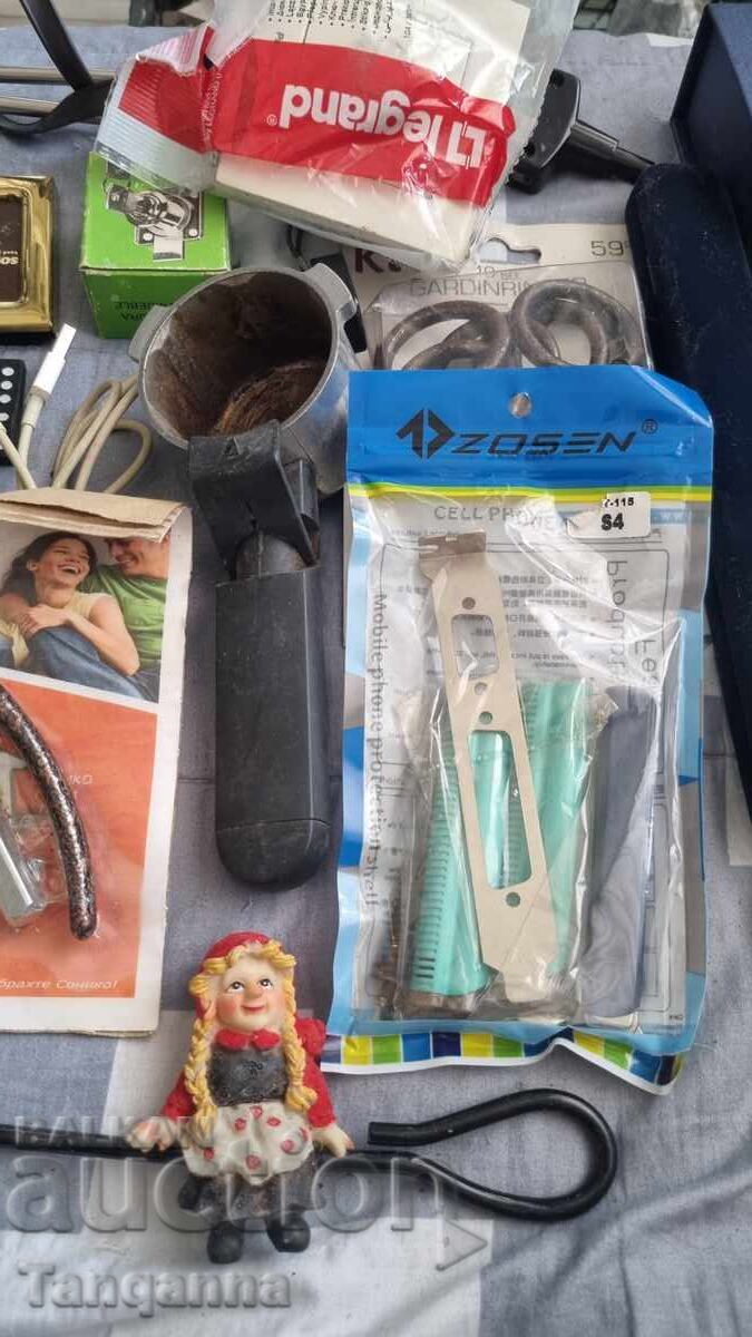 Auction  Large lot of items