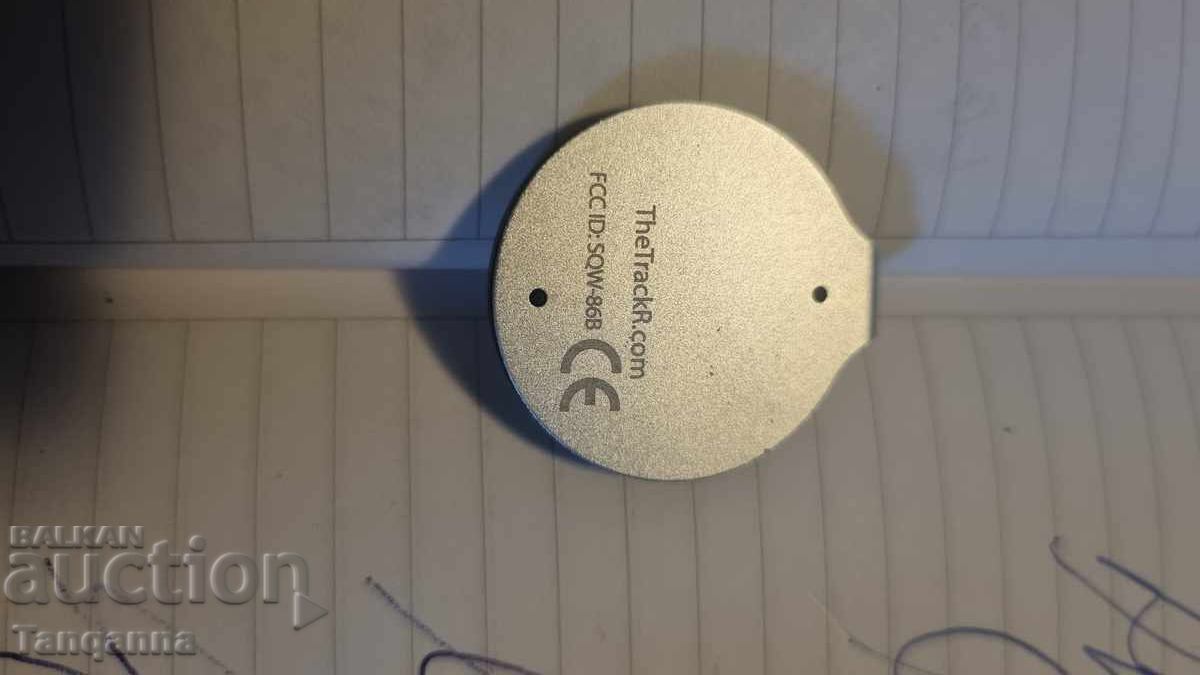 Auction  TrackR - tracking device