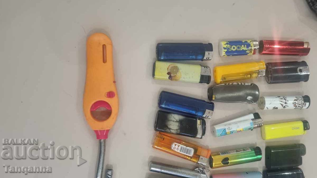 Μεγάλη παρτίδα αναπτήρων με τιμή 35.00 BGN | € 17.90 Μεγάλη παρτίδα αναπτήρων με τιμή 35.00 BGN | € 17.90