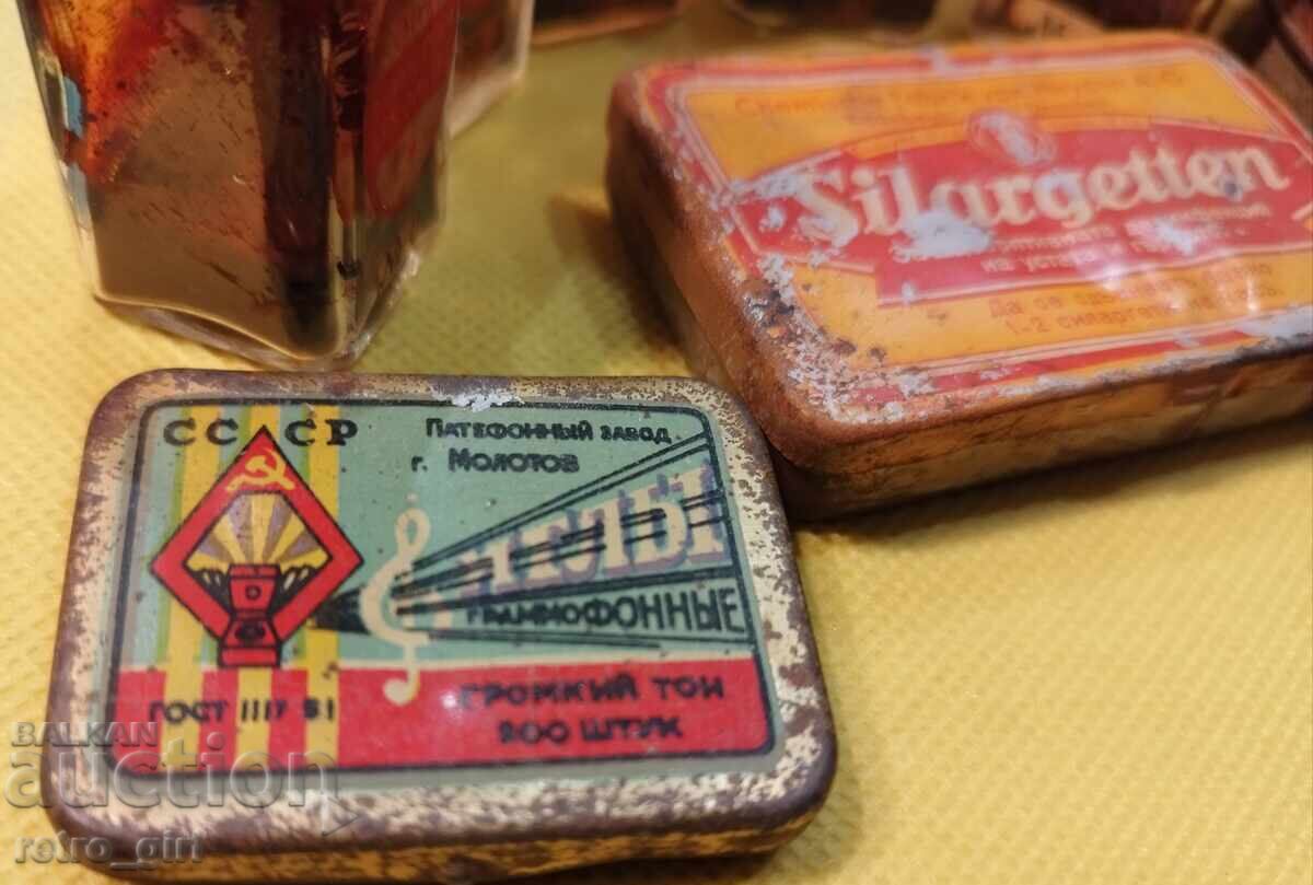 Lot of old metal boxes and bottles with price 39.90 BGN | € 20.40 Lot of old metal boxes and bottles with price 39.90 BGN | € 20.40