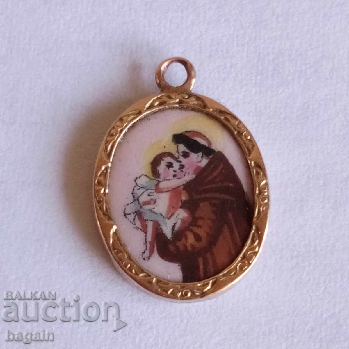 Gold, silver with enamel. Lot with price 200.00 BGN | € 102.26 Gold, silver with enamel. Lot with price 200.00 BGN | € 102.26