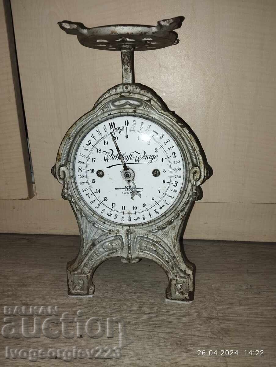 Παλαιός ζυγός τέχνης Νουβό