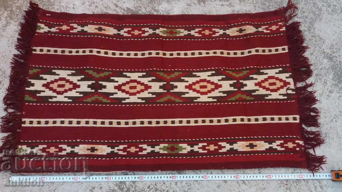 HUSA DE PERNĂ MARE, COLORATĂ, DIN LÂNĂ DE RODOP cu preț 16.99 BGN | € 8.69