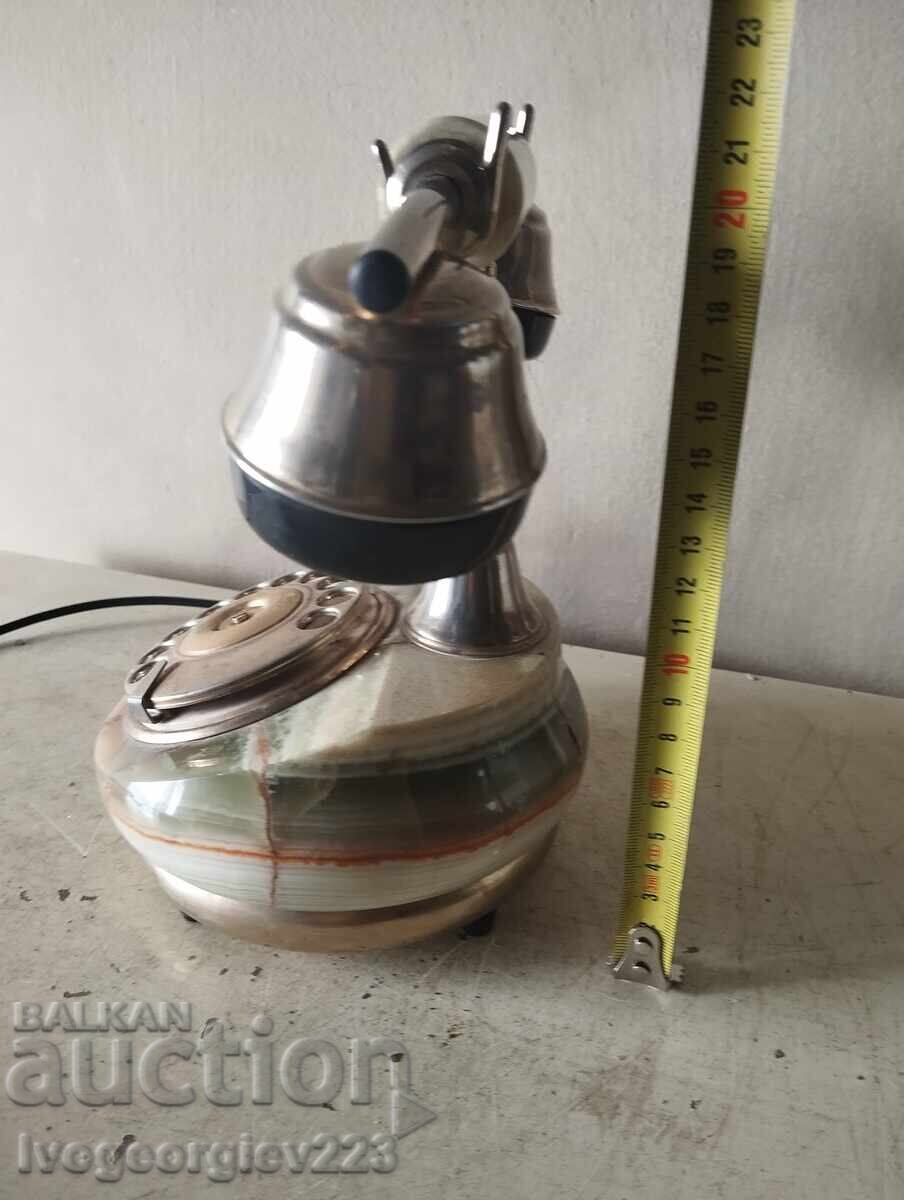 Telefon fix vechi pentru decorare cu preț 80.00 BGN | € 40.90 Telefon fix vechi pentru decorare cu preț 80.00 BGN | € 40.90