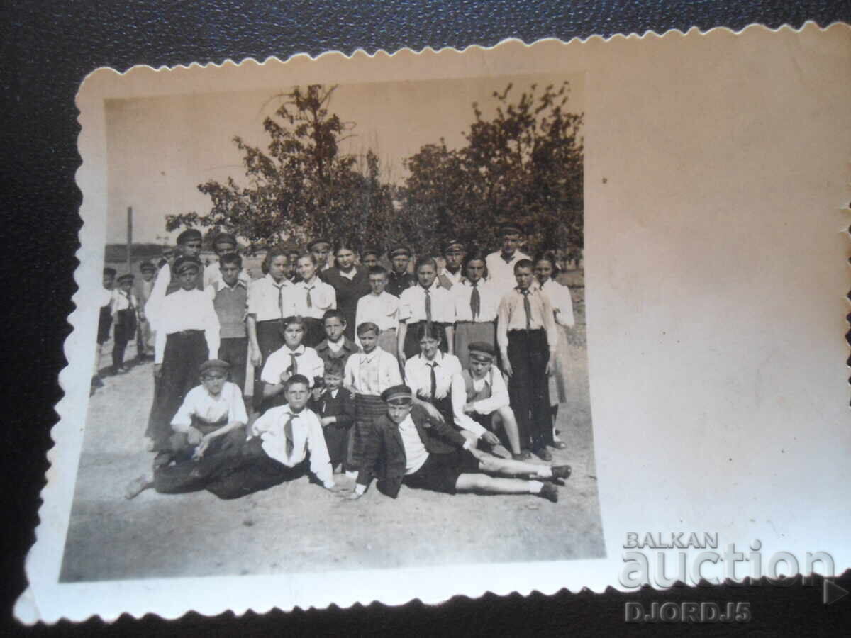 Old photo, 7th grade, 1950/51, Kneja town