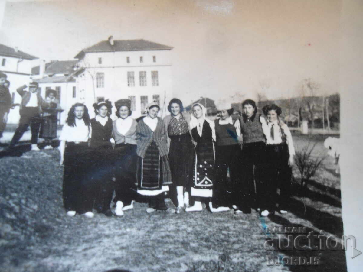Old photo, 7th grade, 1950/51, Kneja town with price 1.00 BGN | € 0.51