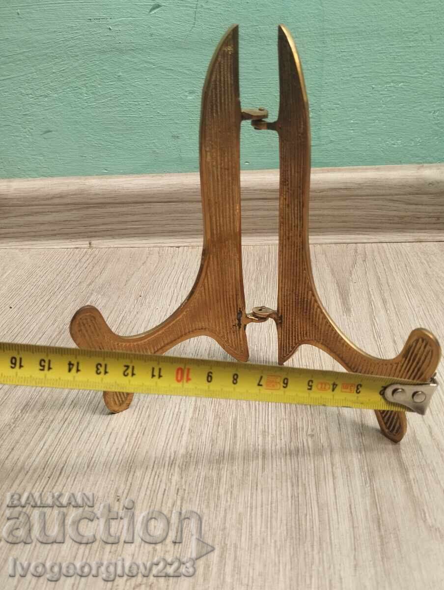 Поставка за чиния,снимка с цена 30.00 лв. | € 15.34