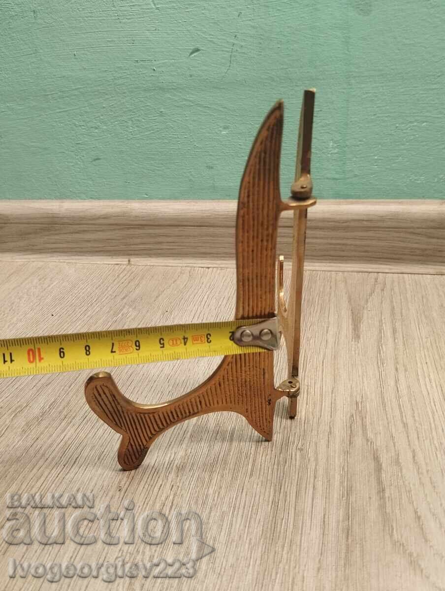 Аукцион Поставка за чиния,снимка