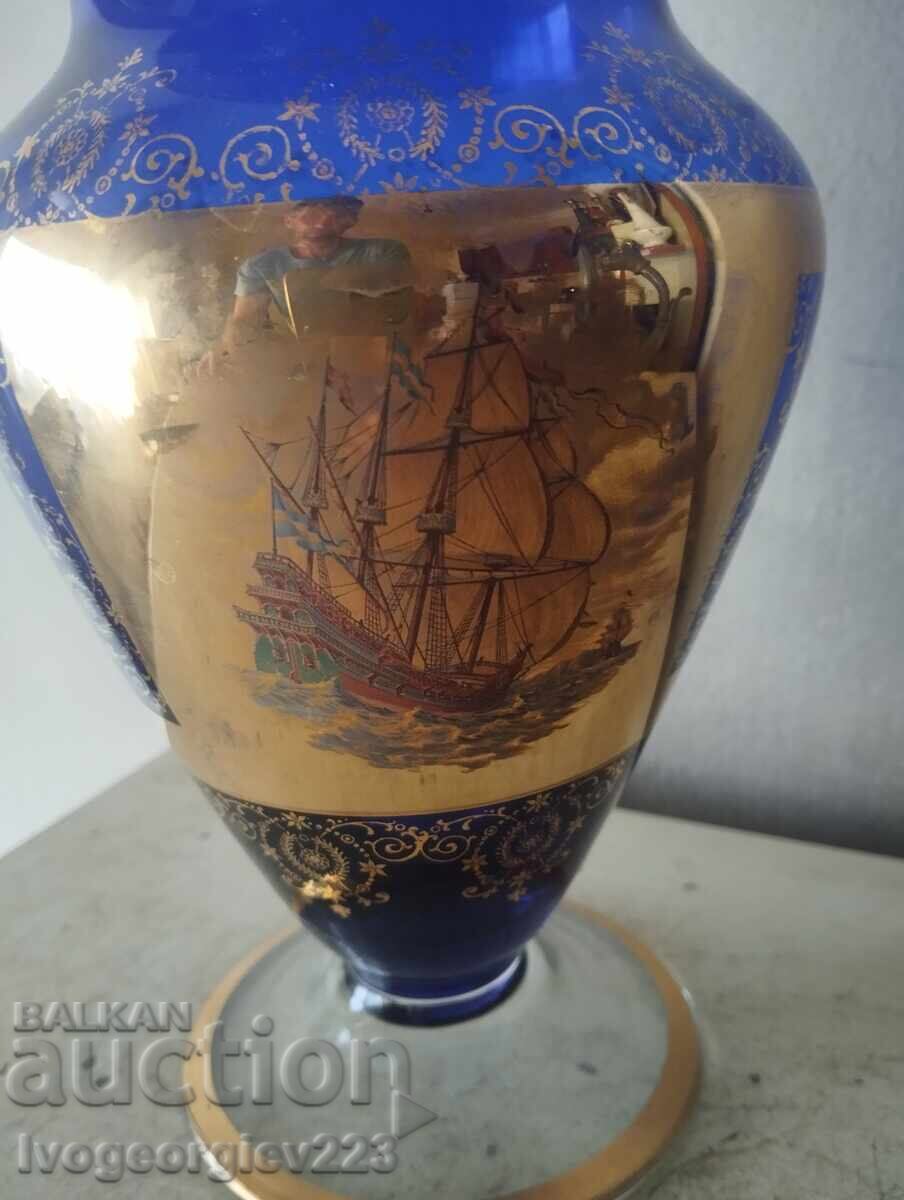 Стъклена ваза Бохемия с цена 105.00 лв. | € 53.69