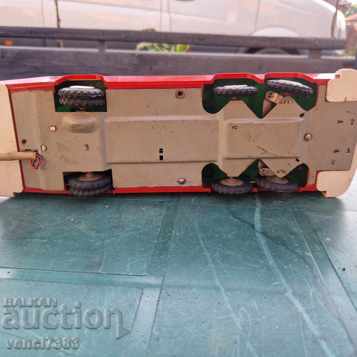Old toy bus - 7