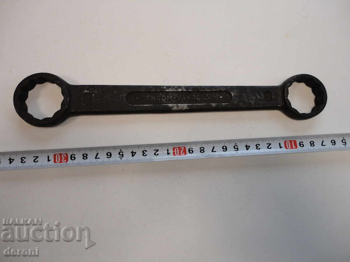 German Chrome Vanadium Star Wrench 30/32