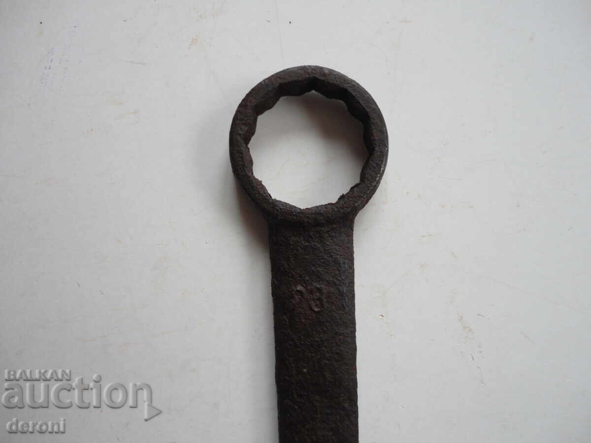 Cheie tubulară stea germană 21/23 cu preț 10.00 BGN | € 5.11 Cheie tubulară stea germană 21/23 cu preț 10.00 BGN | € 5.11